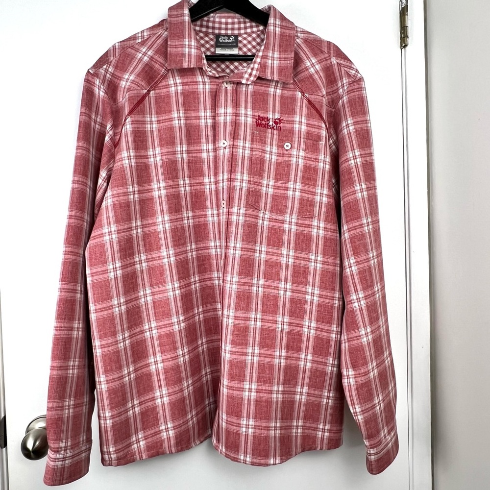 Jack Wolfskin Performance Outdoor Shirt Men’s size L Red Plaid Hiking Camping